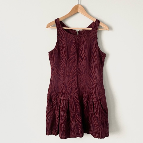 Free People Dresses & Skirts - Free People Burgundy Sleeveless Midi Textured Dress